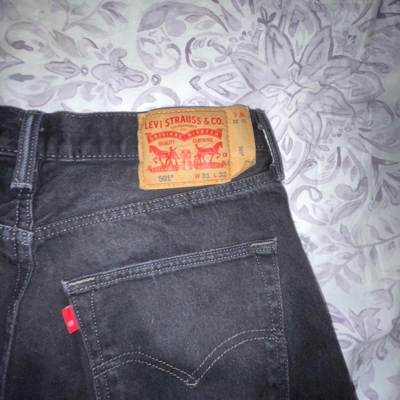 Levis men’s jeans - Picture 2 of 2